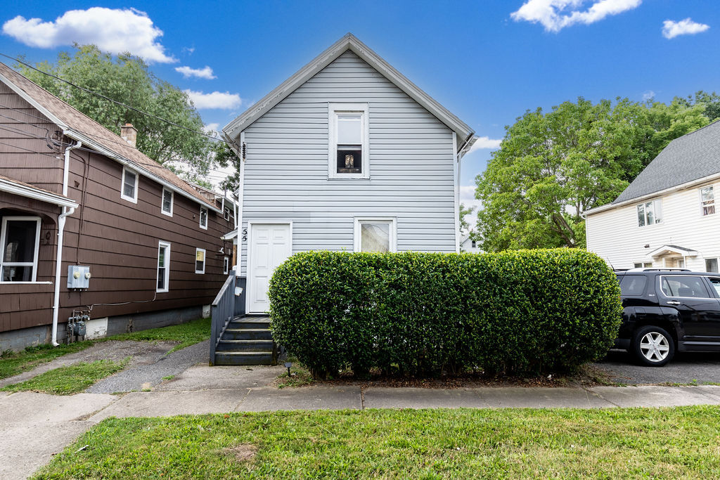 55 8th Ave, North Tonawanda, NY à vendre Photo principale- Image 1 de 2