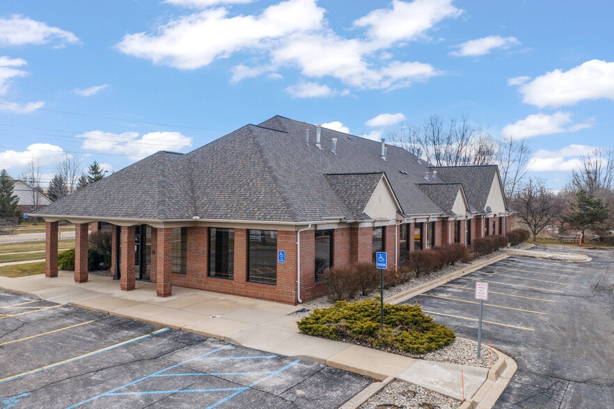 45441 Heydenreich Rd, Macomb Township, MI à vendre - Photo principale - Image 1 de 3