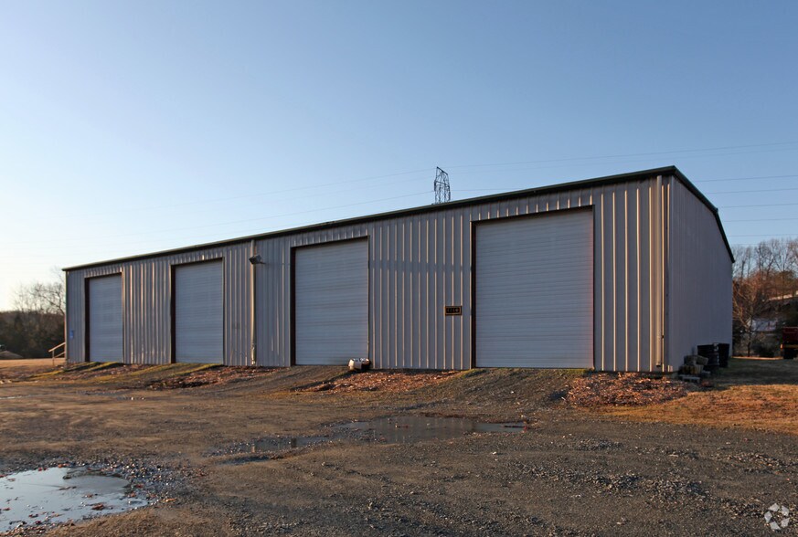 4760 S Main St, Winston-Salem, NC à vendre - Photo du bâtiment - Image 2 de 3