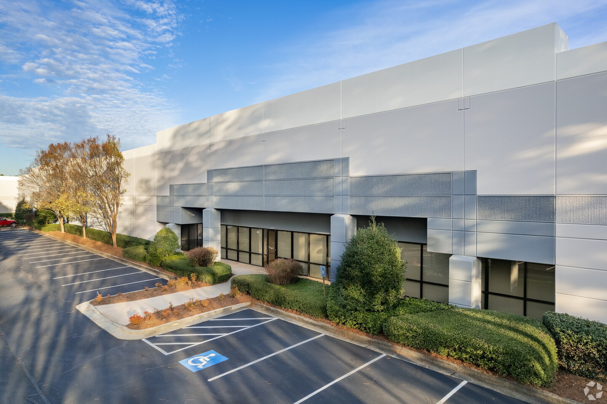 2925 Shawnee Industrial Way, Suwanee, GA à louer Photo principale- Image 1 de 6