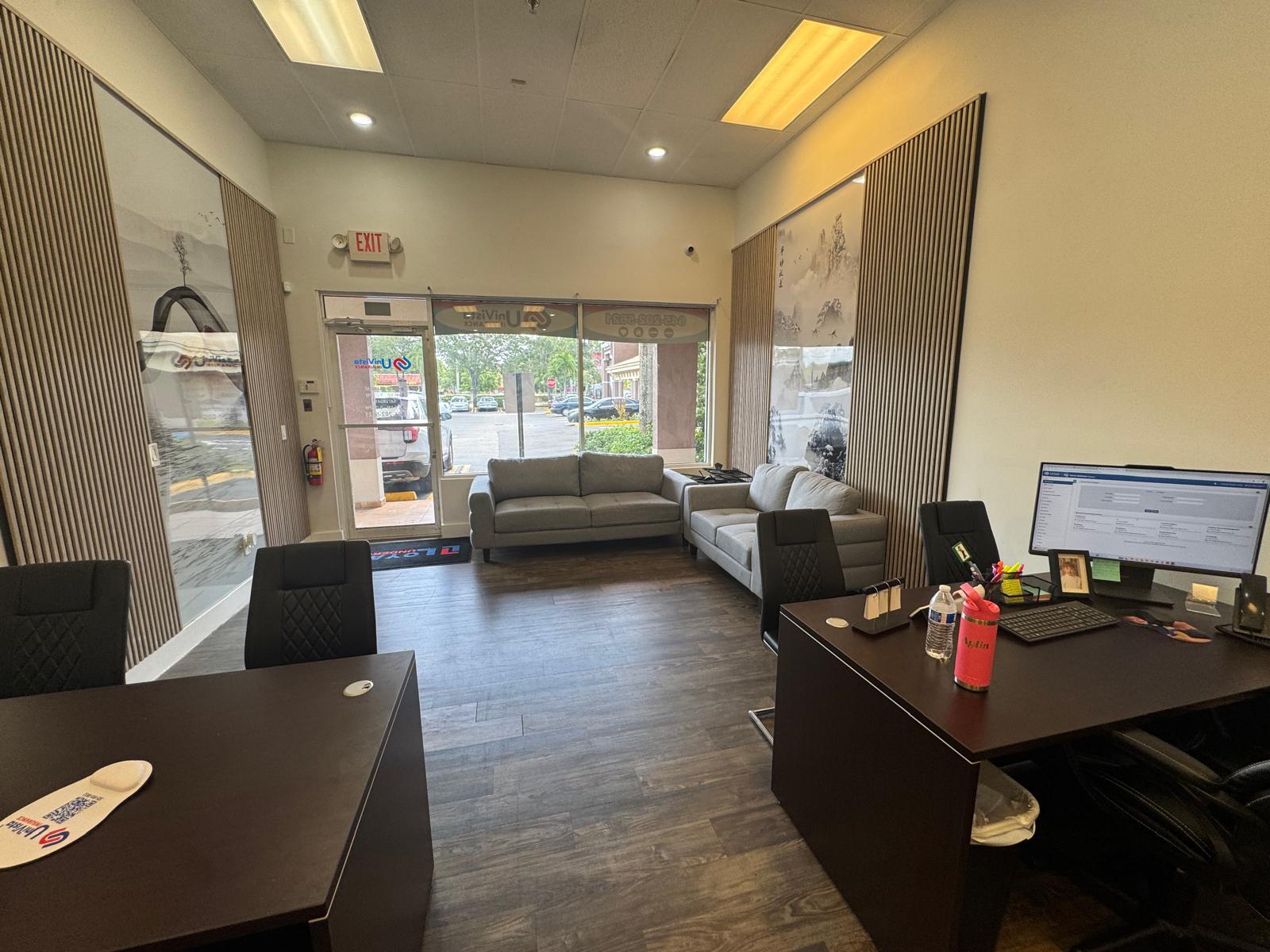 17560 NW 27th Ave, Miami Gardens, FL for lease Interior Photo- Image 1 of 14