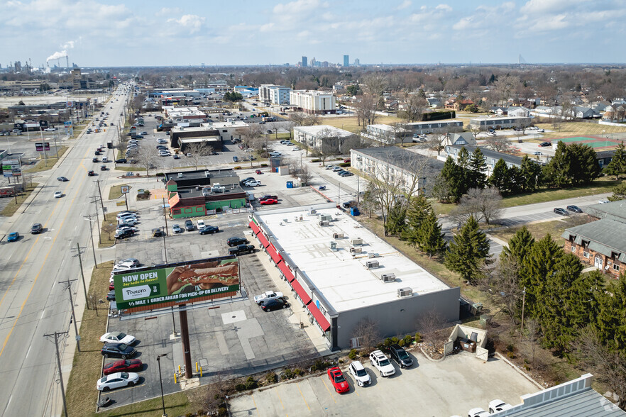 3165 Navarre Ave, Oregon, OH for lease - Building Photo - Image 3 of 5