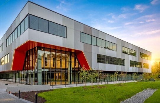 4499 Sanderson Way, Burnaby, BC for lease - Building Photo - Image 1 of 4