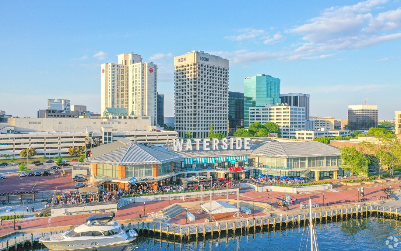 333 Waterside Dr, Norfolk, VA for lease Building Photo- Image 1 of 8