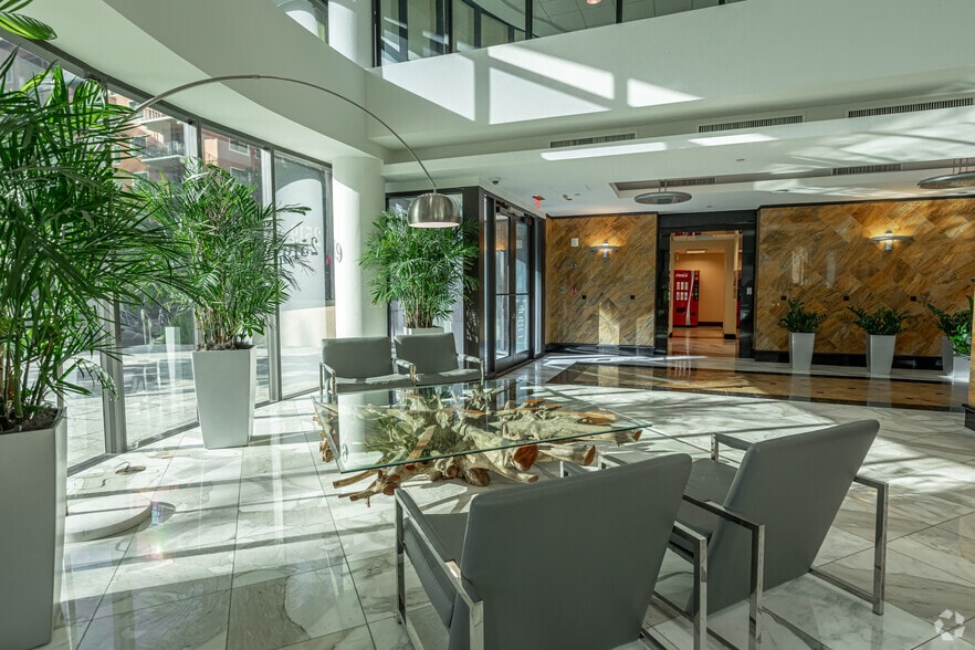 75 Valencia Ave, Coral Gables, FL for lease - Lobby - Image 2 of 17