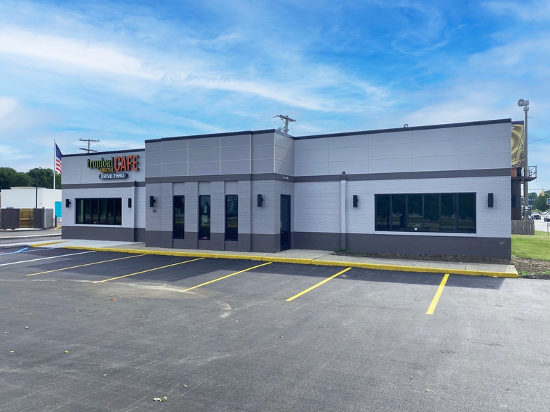 119 W Ireland Rd, South Bend, IN for lease - Building Photo - Image 1 of 4