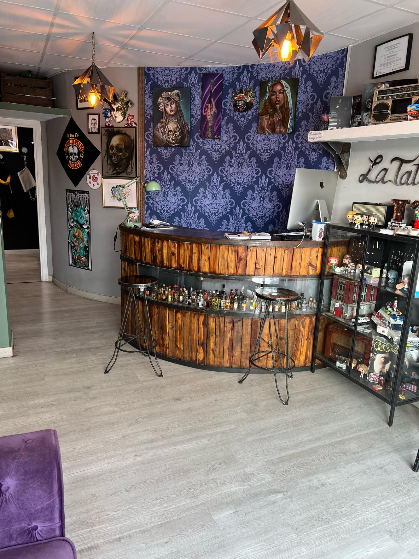 Retail in Olesa de Montserrat, Barcelona for lease Interior Photo- Image 1 of 10