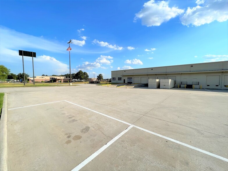 21019 Spring Towne Dr, Spring, TX for lease - Building Photo - Image 2 of 55