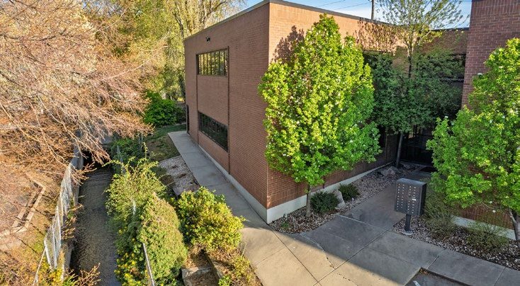 380 N 200 W, Bountiful, UT à vendre - Photo du bâtiment - Image 3 de 17