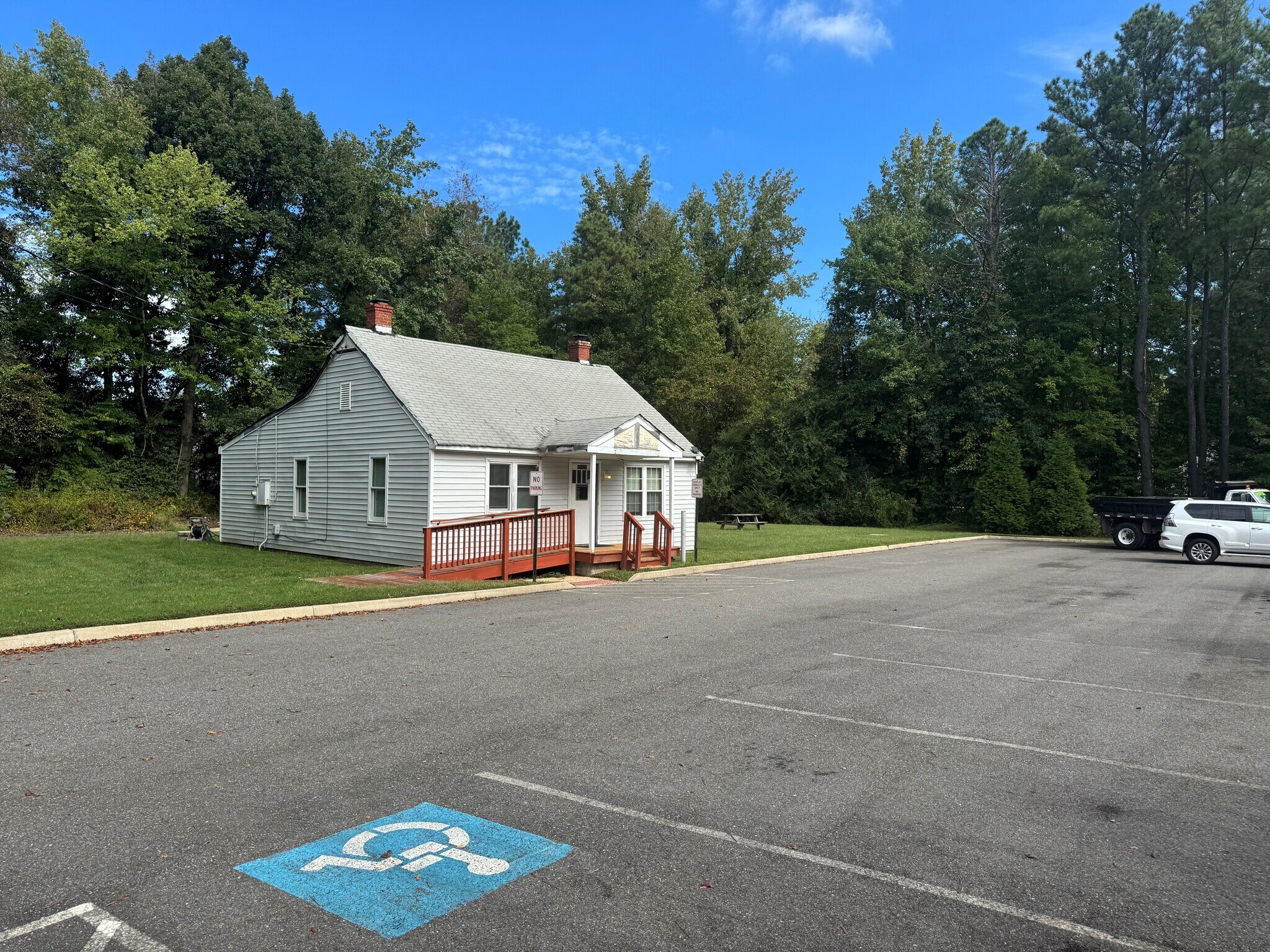 10420 Lewistown Rd, Ashland, VA à louer Photo du bâtiment- Image 1 de 4