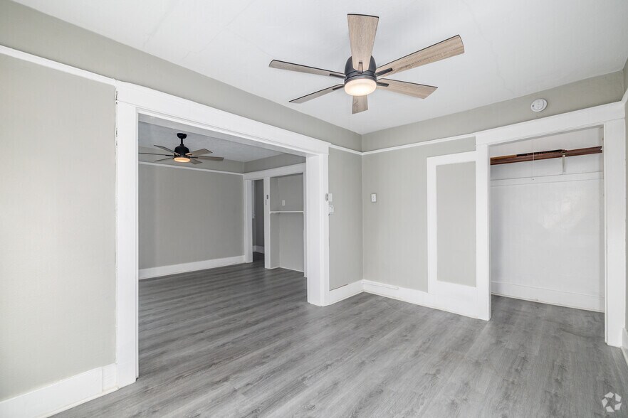 121-125 W 5th St, Long Beach, CA à vendre - Photo intérieure - Image 3 de 8