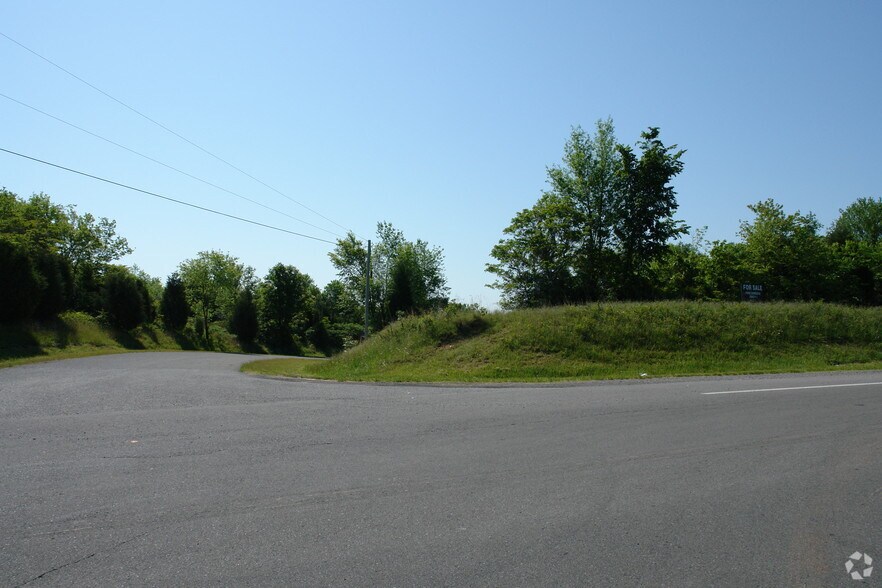 1049 New Hope Rd, Joelton, TN à vendre - Photo du bâtiment - Image 3 de 6