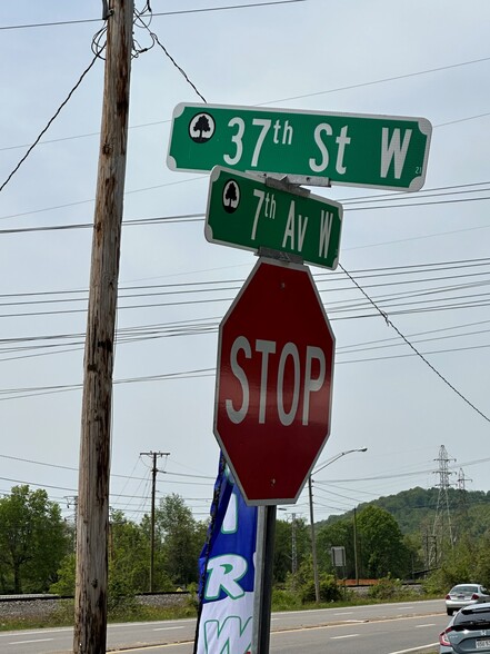 3724 Washington st, Charleston, WV for sale - Building Photo - Image 2 of 3