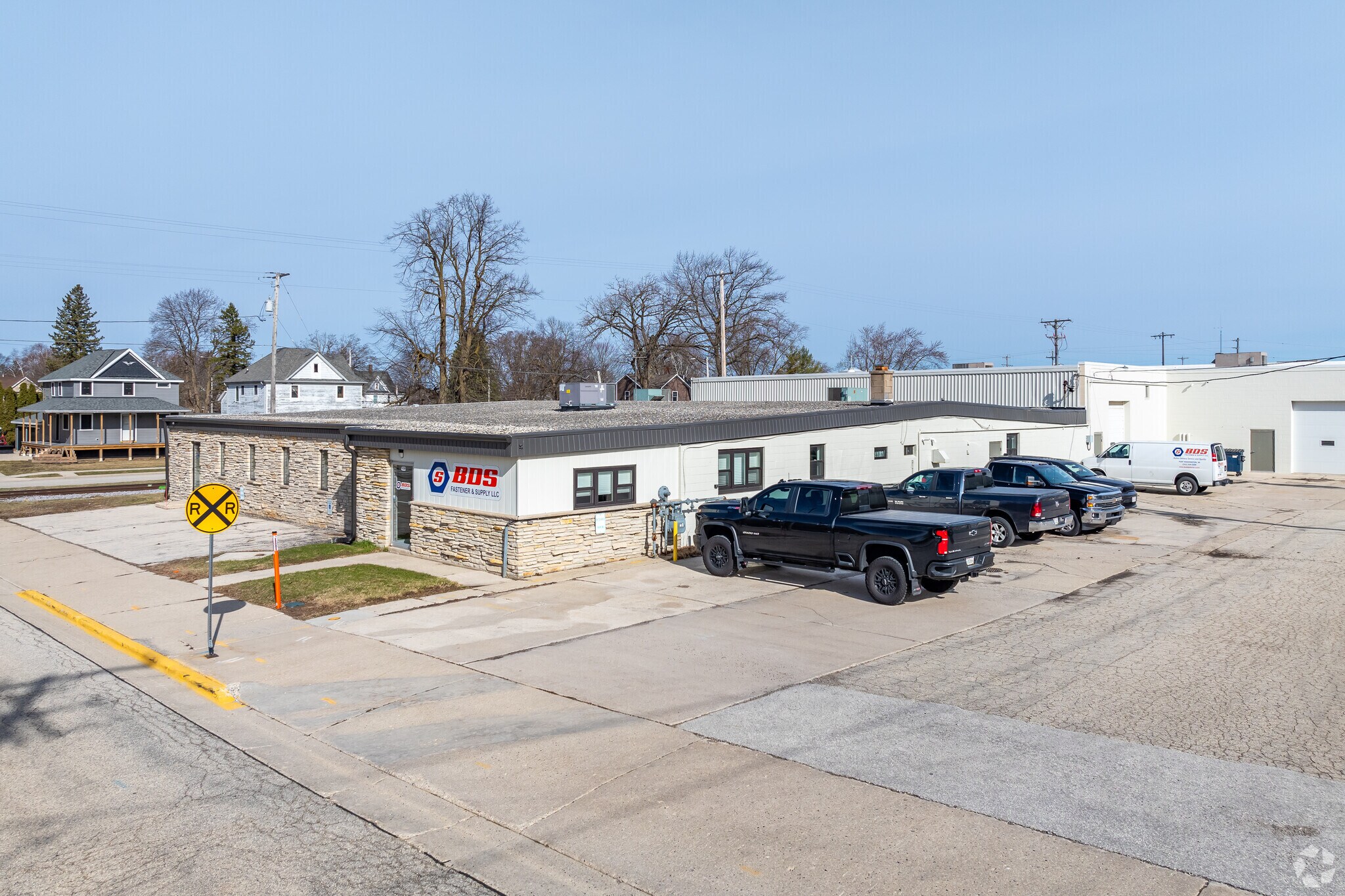 453 5th St, Random Lake, WI for lease Primary Photo- Image 1 of 5