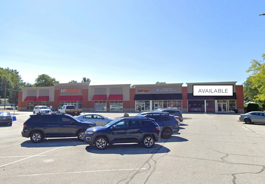 5612 Wilson Mills Rd, Highland Heights, OH à vendre - Photo du bâtiment - Image 2 de 7