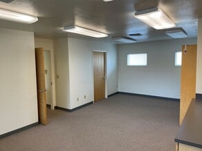 301 SW 4th St, Corvallis, OR for lease Interior Photo- Image 2 of 11