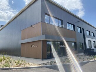 Plus de détails pour Local d'activités à louer