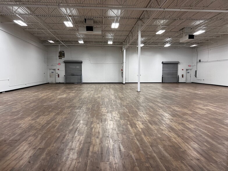 351 Thornton Rd, Lithia Springs, GA for lease - Interior Photo - Image 3 of 8