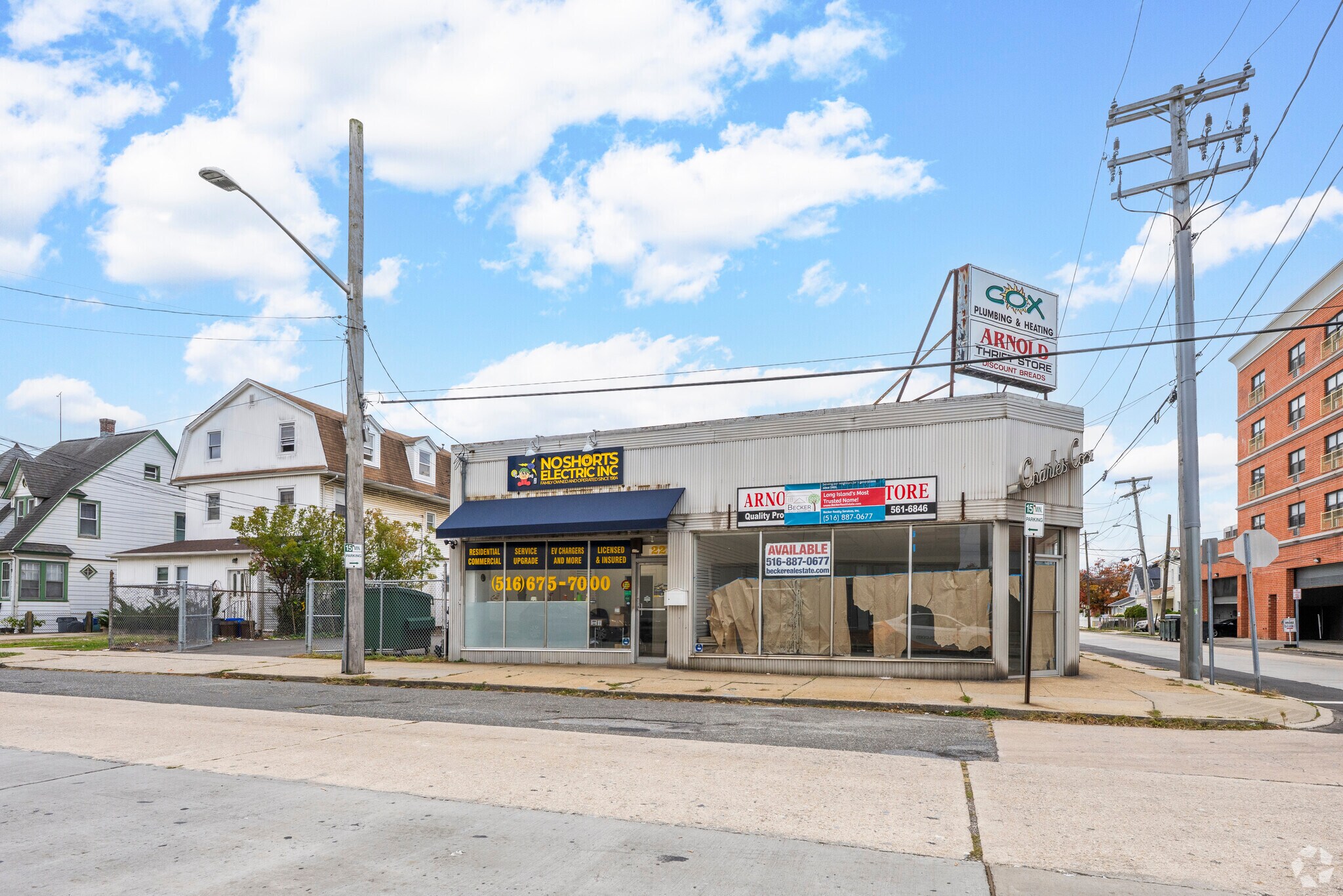 20 Brooklyn Ave, Valley Stream, NY à louer Photo principale- Image 1 de 3