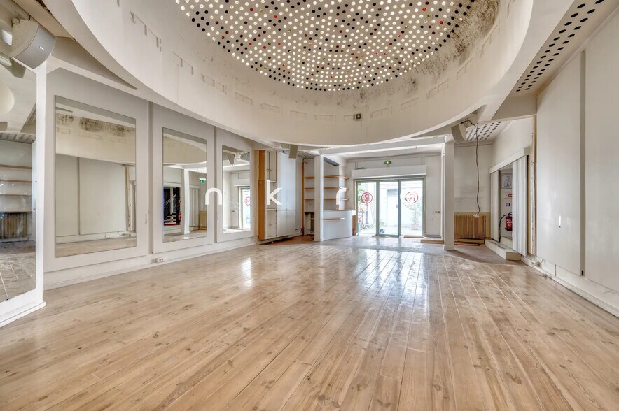 Bureau dans Paris à vendre - Photo du bâtiment - Image 3 de 7