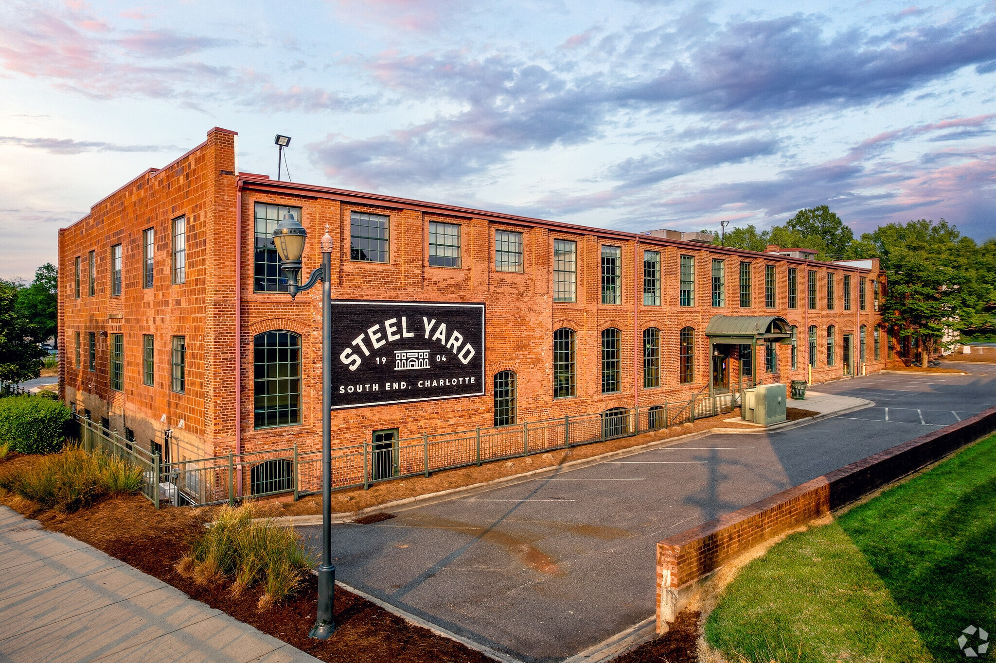 1900 South Blvd, Charlotte, NC for lease Primary Photo- Image 1 of 10