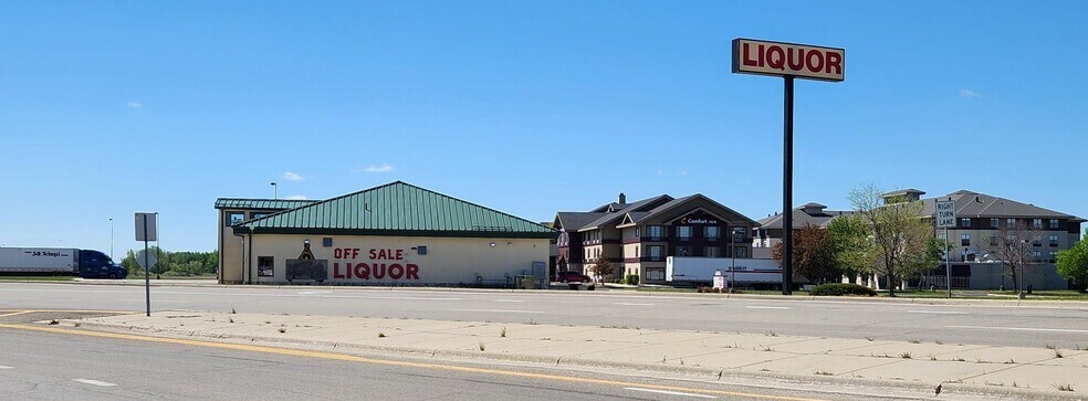 2320 NW 43rd St, Owatonna, MN à vendre - Photo du bâtiment - Image 2 de 9