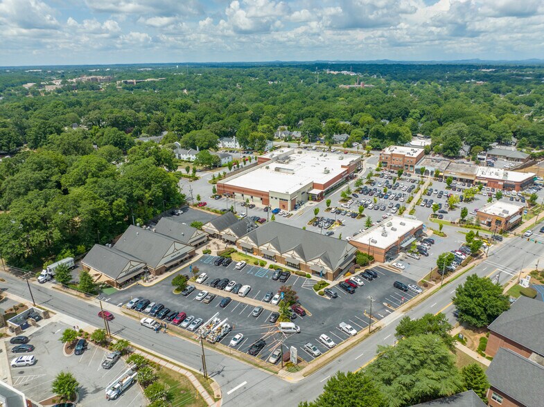 1818 Augusta St, Greenville, SC à louer - Photo principale - Image 1 de 10