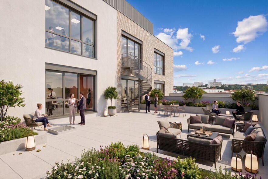 71 Rue Gorge De Loup, Lyon for lease - Building Photo - Image 2 of 34