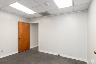 6070 Gateway Blvd E, El Paso, TX for lease Interior Photo- Image 2 of 2