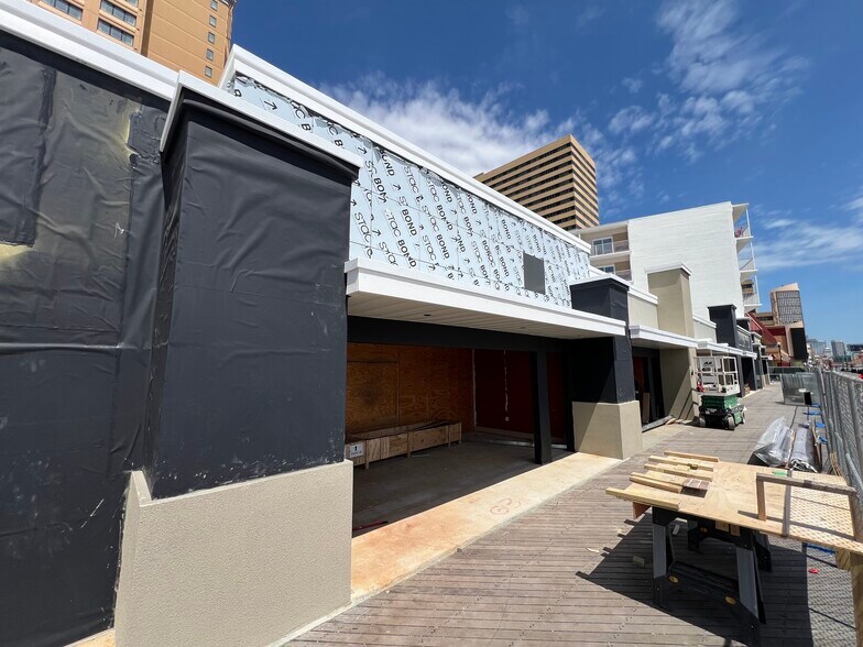 110 S Morris Ave, Atlantic City, NJ à louer - Photo du bâtiment - Image 2 de 23