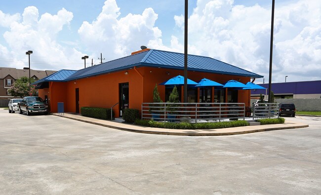 More details for 8422 Highway 6 N, Houston, TX - Retail for Lease