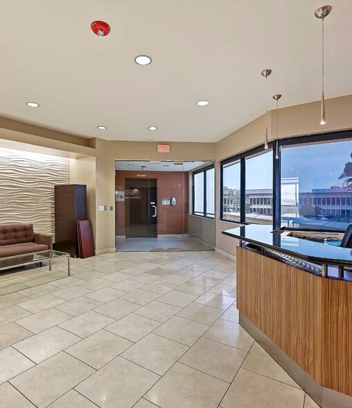 3229 E Spring St, Long Beach, CA for lease - Interior Photo - Image 2 of 13