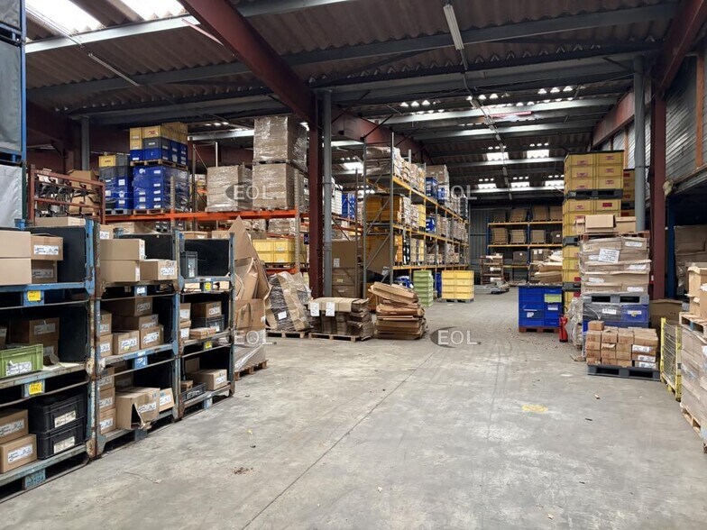 Industrial in Méru for lease - Building Photo - Image 2 of 8