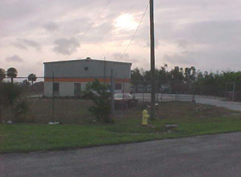 16751 Link Ct, Fort Myers, FL for lease - Building Photo - Image 3 of 6