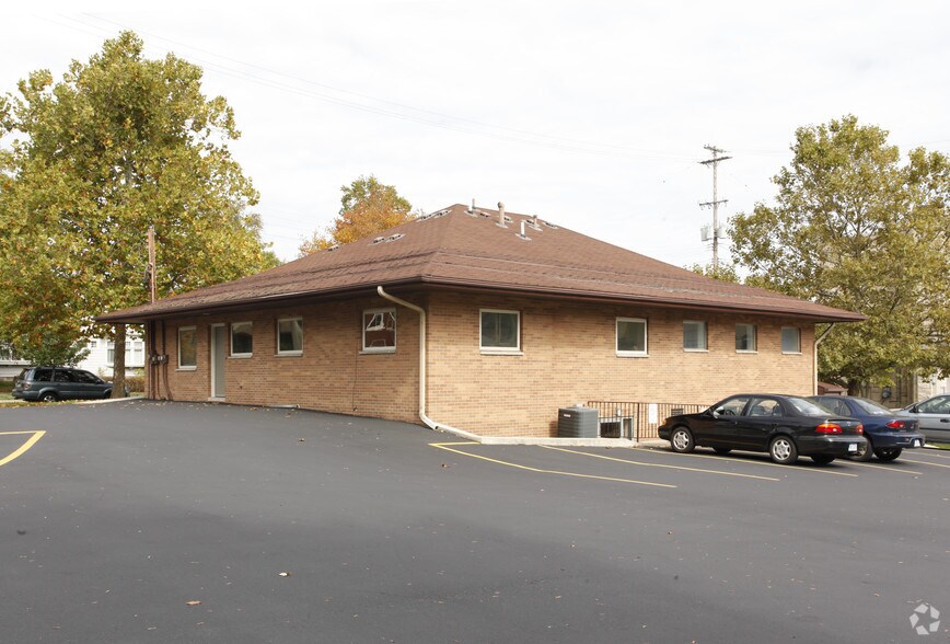 401-407 W Ionia St, Lansing, MI for lease - Building Photo - Image 2 of 7