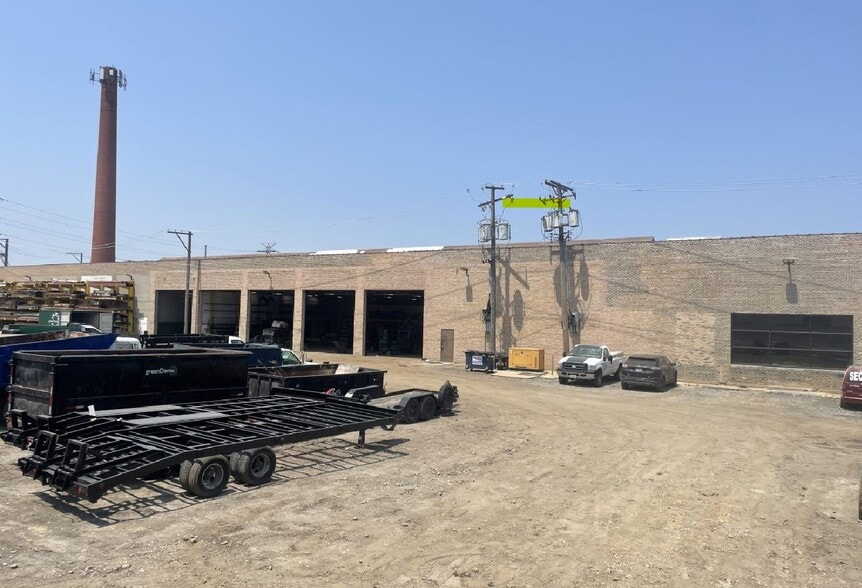 4840 S Saint Louis Ave, Chicago, IL for lease - Building Photo - Image 2 of 14