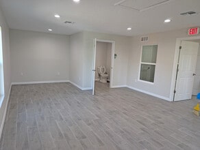 550 Martin Road, Palm Bay, FL à louer Photo intérieure- Image 2 de 7