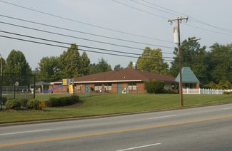 More details for 337 W Vandalia Rd, Greensboro, NC - Retail for Sale