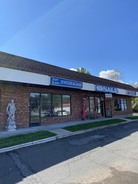 291-303 Route 59, West Nyack, NY for lease - Building Photo - Image 1 of 9