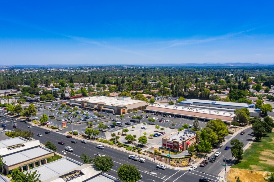 1089 Sunrise Ave, Roseville, CA à louer - Aérien - Image 2 de 15