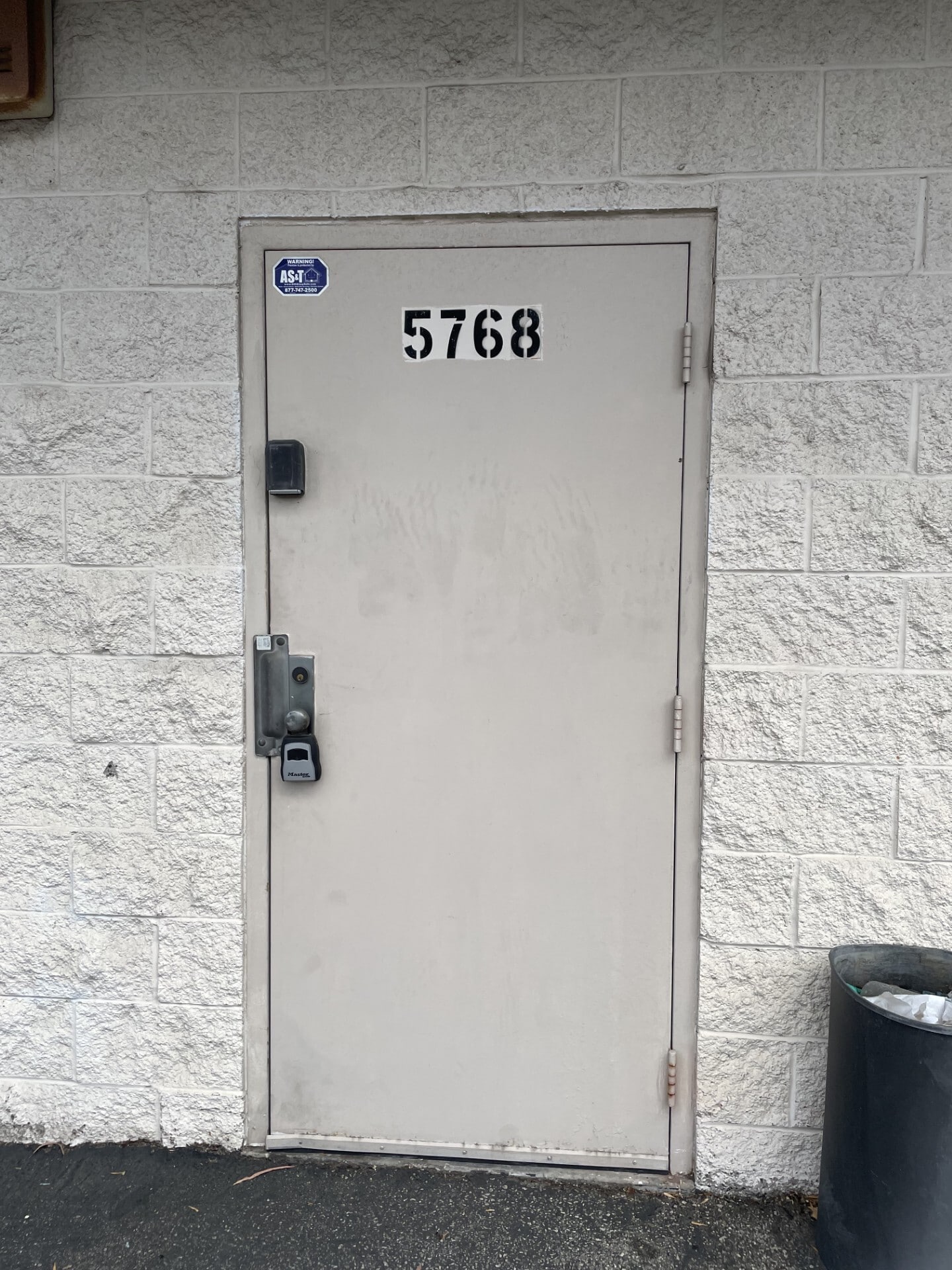 5710-5772 E Los Angeles Ave, Simi Valley, CA for lease Building Photo- Image 1 of 1