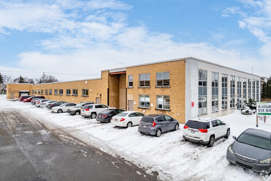 1440 Boul Jules-Poitras, Montréal, QC for lease - Primary Photo - Image 1 of 5