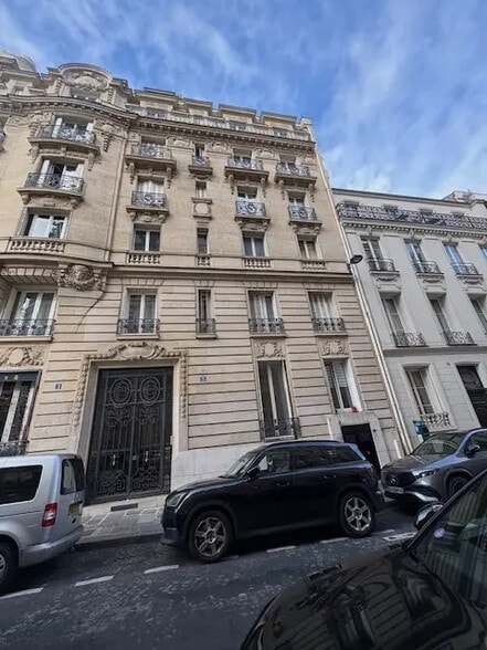 5 Rue Balzac, Paris for lease - Building Photo - Image 1 of 13