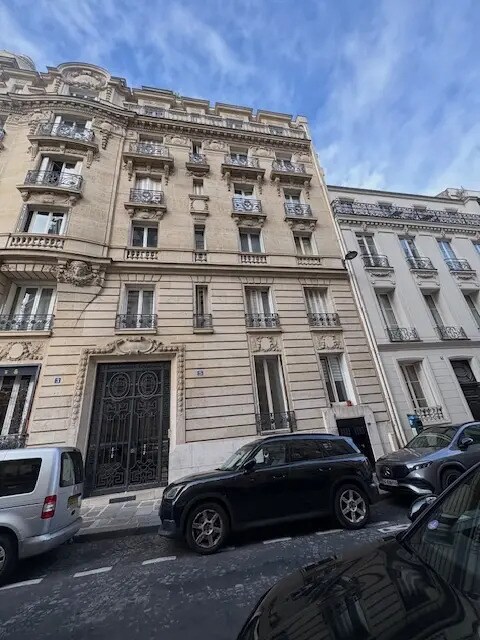 5 Rue Balzac, Paris for lease Building Photo- Image 1 of 14