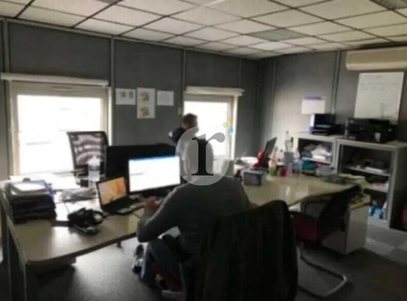 Bureau dans Lesquin à louer - Photo intérieure - Image 3 de 10