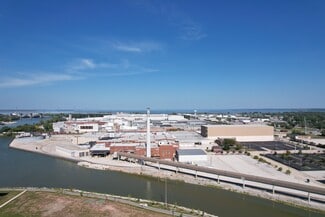Plus de détails pour 500 Day St, Green Bay, WI - Industriel à vendre