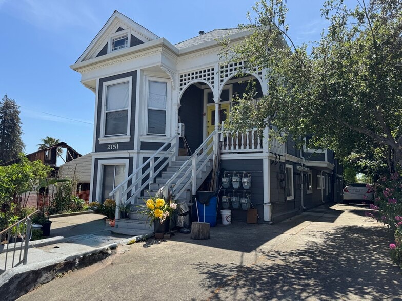 2151 E 24th St, Oakland, CA for sale - Building Photo - Image 3 of 11