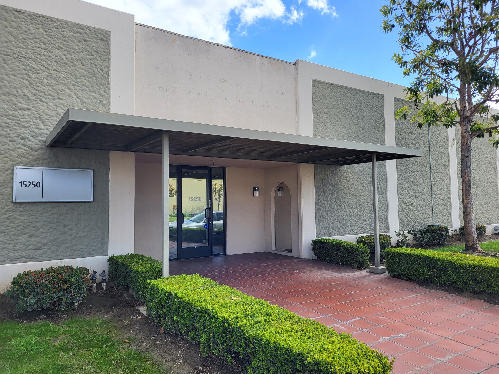 15220-15250 Texaco Ave, Paramount, CA for lease Primary Photo- Image 1 of 10