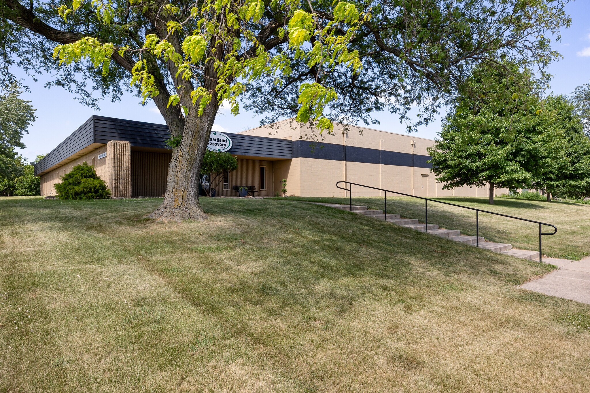 2860 Industrial Park Rd, Iowa City, IA for sale Building Photo- Image 1 of 34