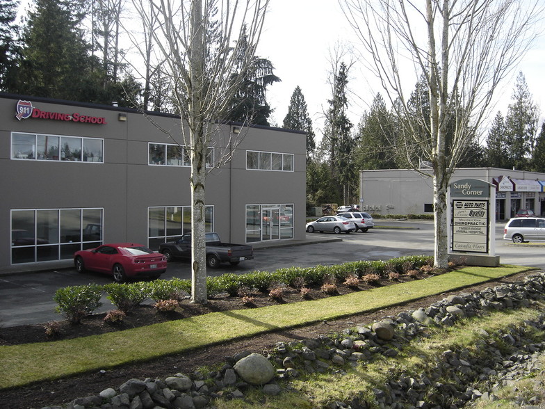 Sandy Corner Bonney Lake portfolio of 2 properties for sale on LoopNet.ca - Primary Photo - Image 1 of 2